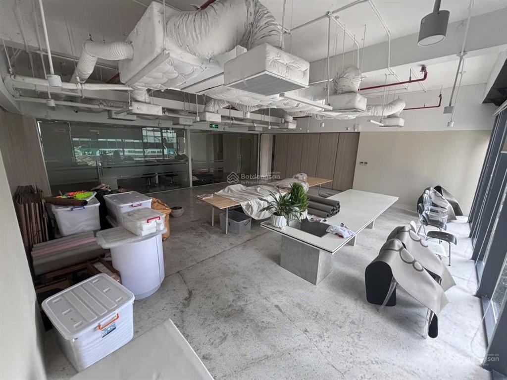 Cho thuê mặt bằng tầng 2, toà chung cư  văn phòng cao cấp phú mỹ complex ngoại giao đoàn