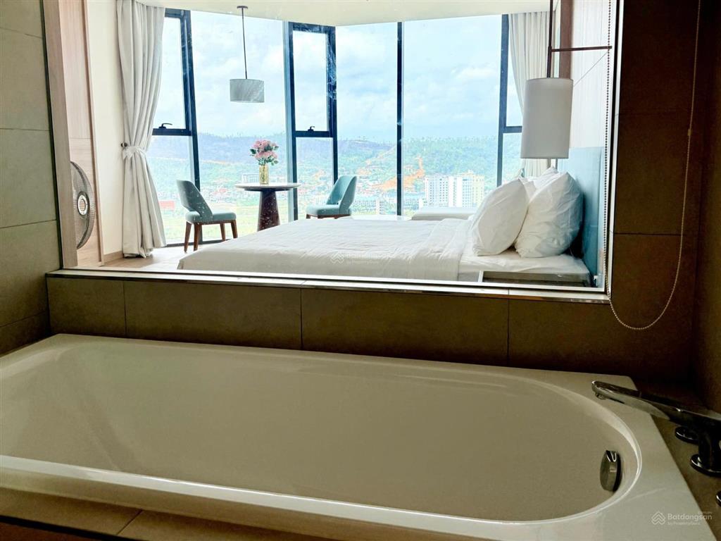 Chủ cần bán gấp căn stu góc view chéo biển alacarte đang vận hành homestay rất đông khách