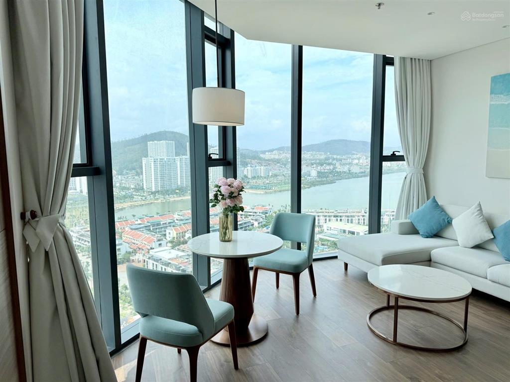 Chủ cần bán gấp căn stu góc view chéo biển alacarte đang vận hành homestay rất đông khách