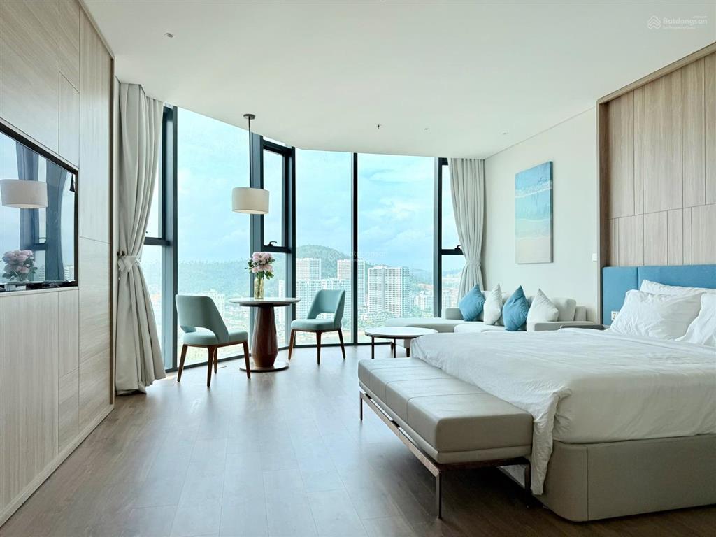 Chủ cần bán gấp căn stu góc view chéo biển alacarte đang vận hành homestay rất đông khách
