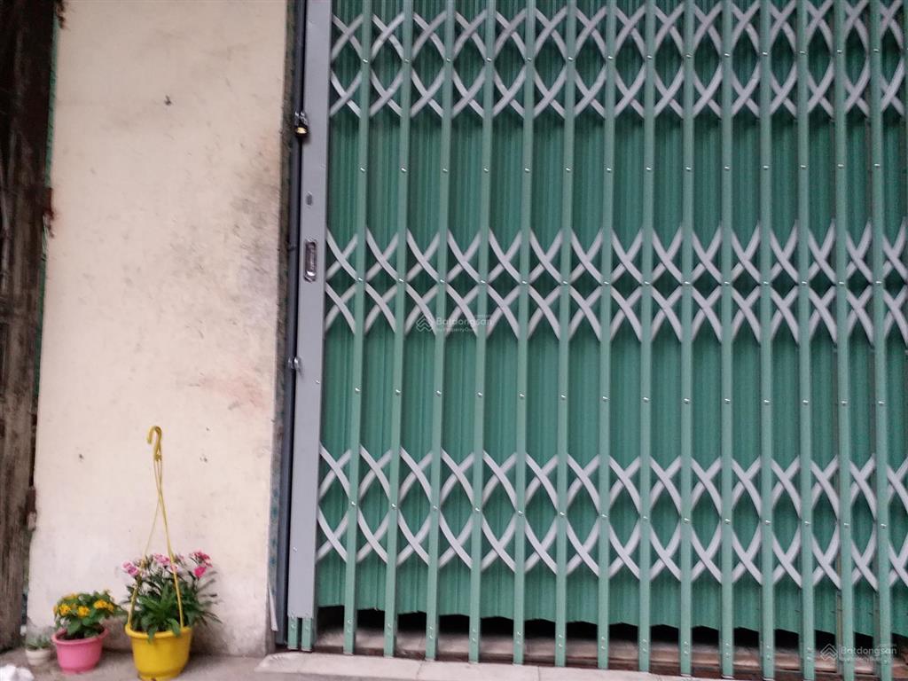 Cho thuê phòng trọ, rộng, thoáng mát, có sân trước nhà