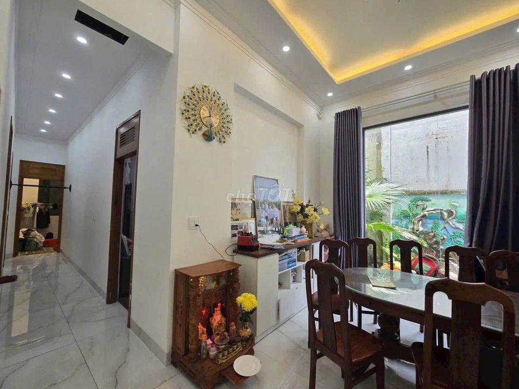 CẦN BÁN NHÀ BIỆT THỰ MÁI THÁI TẠI BẢO LỘCDO CHỦ CHUYỂN NƠI Ở