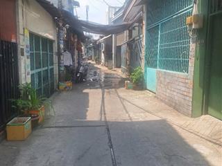 Nhà (4,10m x 10,4m). ngay chợ hồ văn long. ngã tư gò mây. giá 2,8tỷ