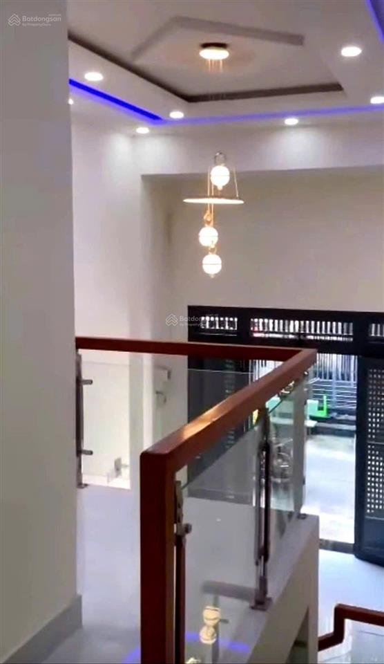Nhà bán hẻm 8m (4 x 14) + 3pn. đs5 gần aeon tân phú. nhỉnh 5 tỷ
