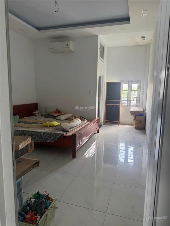 Bán nhà (4 x 15) x 4 lầu (4pn + 4 wc) hẻm 6m thông công viên hồ trái tim, bình thành, bình tân