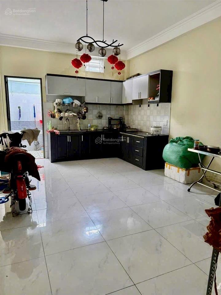 Bán nhà gần chợ bình thành (4 x 16) full thổ cư, 3 lầu + 4pn