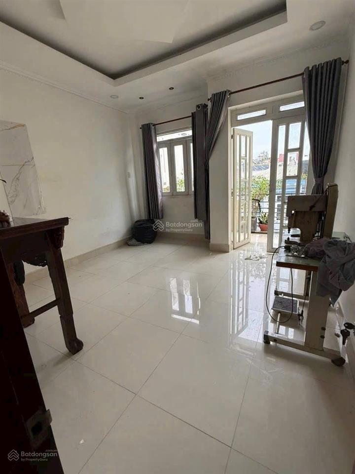 Bán nhà gần chợ bình thành (4 x 16) full thổ cư, 3 lầu + 4pn