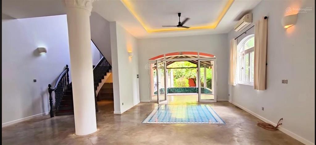 Biệt thự 820m2, 20x48, hồ bơi sân vườn, khu compound riêng tư cực kỳ an ninh, giá 175 tỷ tl