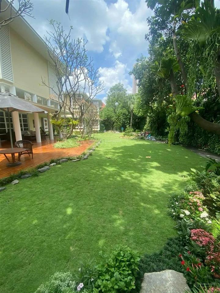 Quỹ đất 3.200m2 thảo điền sẵn 5 biệt thự hiện hữu, 100% thổ cư, giá 800 tỷ