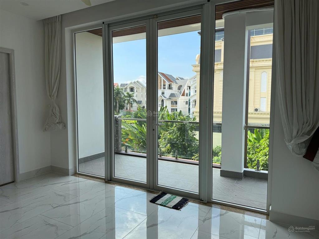 Biệt thự đẹp, góc 3 mặt thoáng, dtsd 1.000m2, 6 tầng thang máy khu vip thạnh mỹ lợi  q2, chỉ 6x tỷ