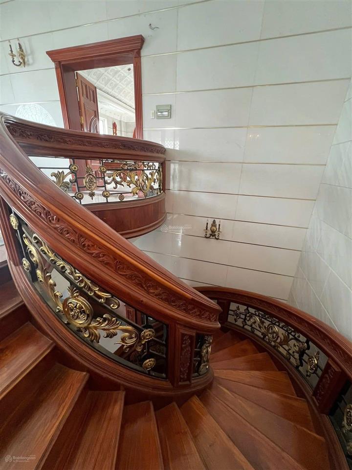 Bán biệt thự cao cấp thảo điền  phố xuân thủy  (10x26) 1 hầm 4 tầng  85 tỷ