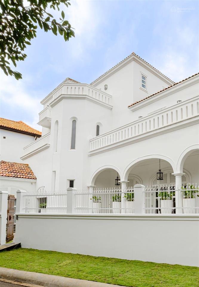 Biệt thự góc 2 mt nguyễn văn hưởng, dt 368m2, hđt 3.500 usd, 110 tỷ