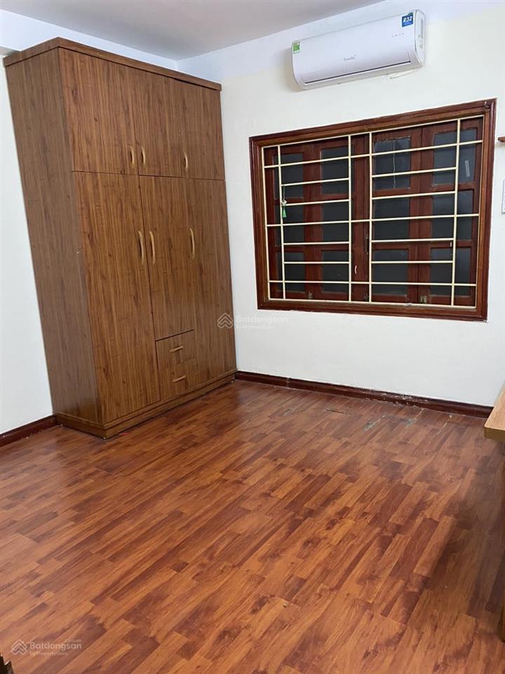 Bán nhà ccmn 1pn có ban công thoáng, ngõ rộng tiện ích xung quanh