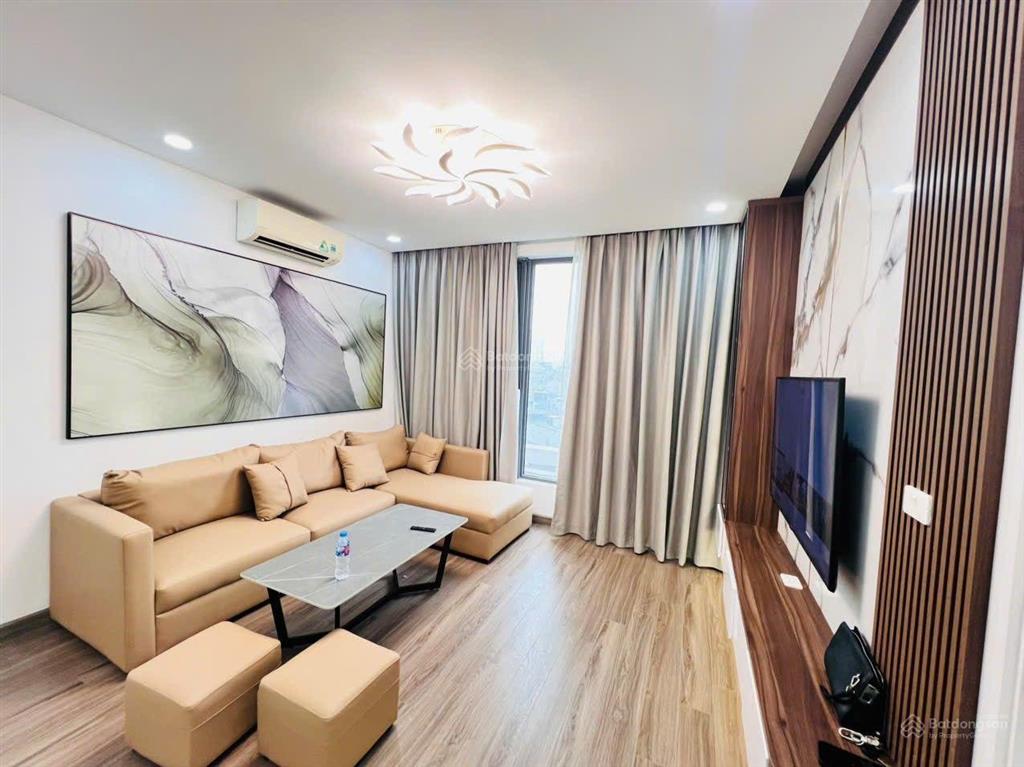 Bán căn 3 phòng ngủ, dt 95m, toà the sun  mễ trì, nhà full đồ, ban công đông nam