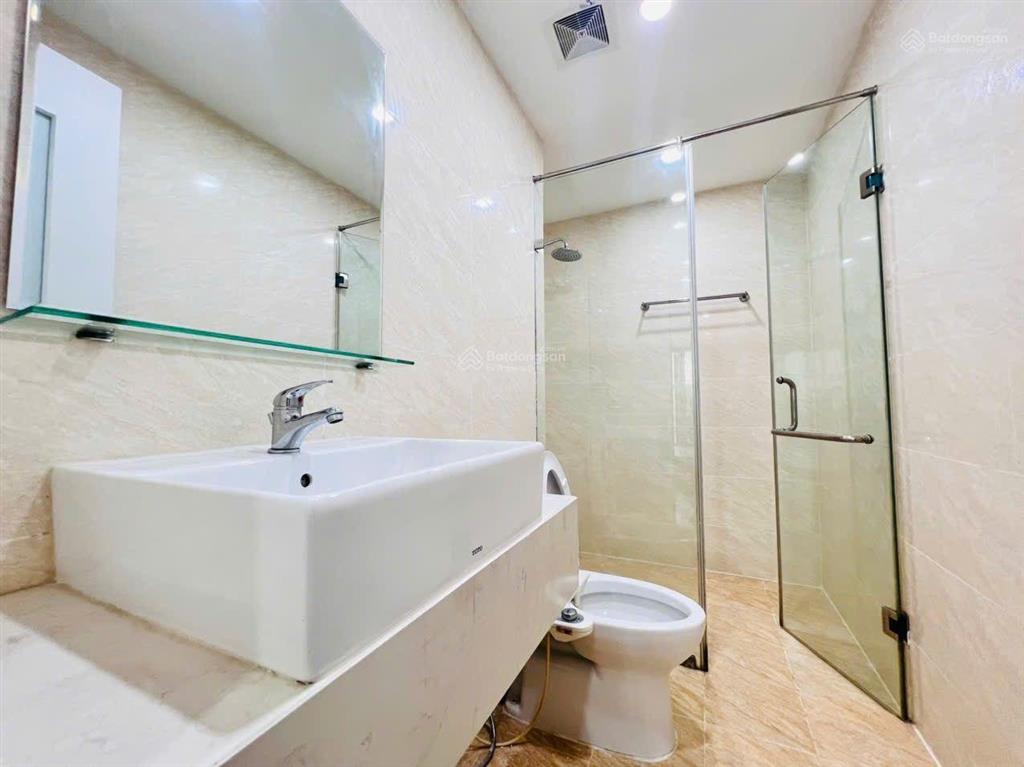 Bán căn 3 phòng ngủ, dt 95m, toà the sun  mễ trì, nhà full đồ, ban công đông nam