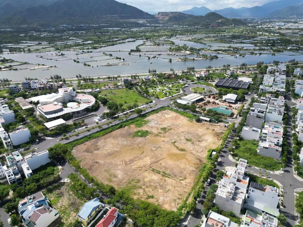 Bán đất có sổ đỏ an bình tân l06a11 đối diện sungroup