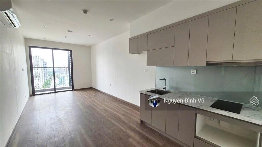 Cho thuê căn stu toà be 2  nhà mới 100%  tầng trung  đồ nguyên bản 5,5tr kbp