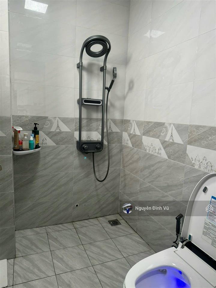 Cho thuê căn 3pn full đồ ở ngay tại 137 nguyễn ngọc vũ  18tr/tháng