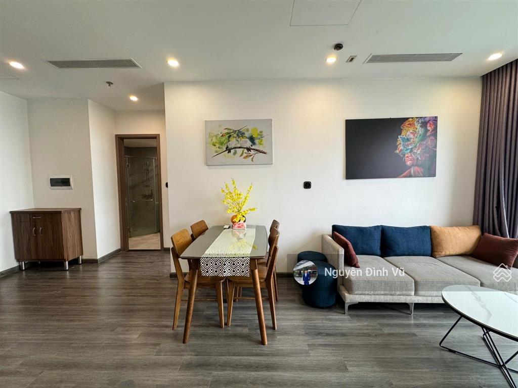 Bán căn 1pn toà r103  full đồ  nhà đẹp ở ngay  tầng trung  giá 2,98 tỷ