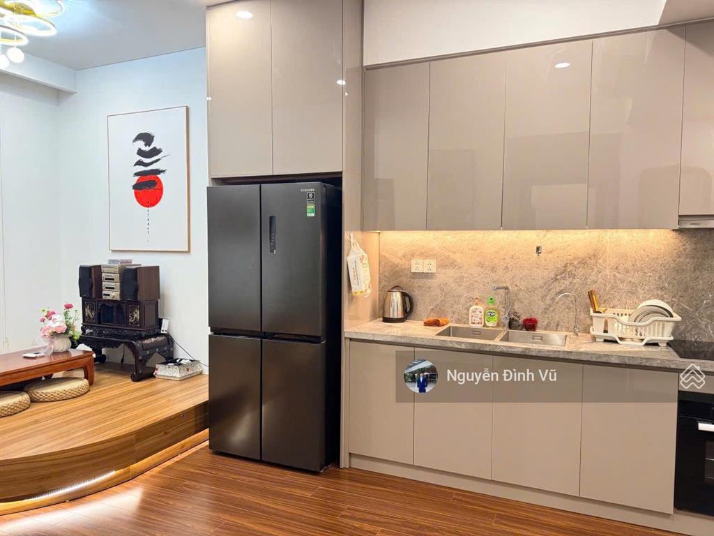 Giá siêu rẻ  căn 2pn2 toà m  view thoáng  nhà đẹp ở ngay  3,68 tỷ