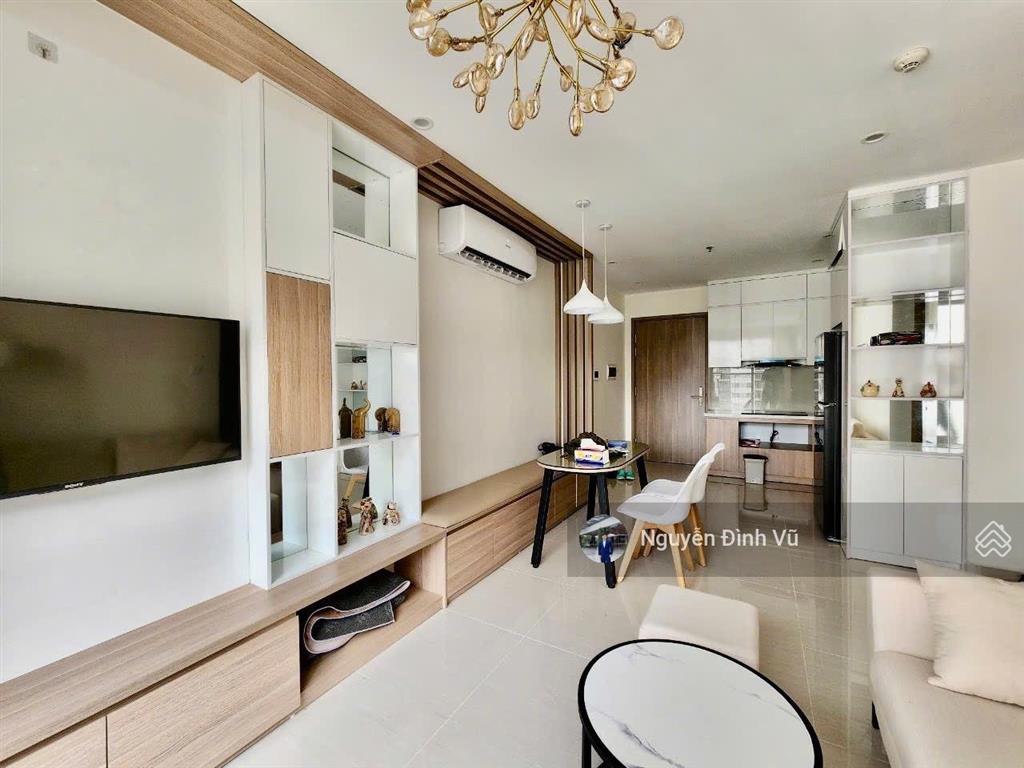 Siêu rẻ  bán gấp căn 2n1w tại tòa s209  tầng trung  nhà đẹp ở ngay  giá 2,9 tỷ