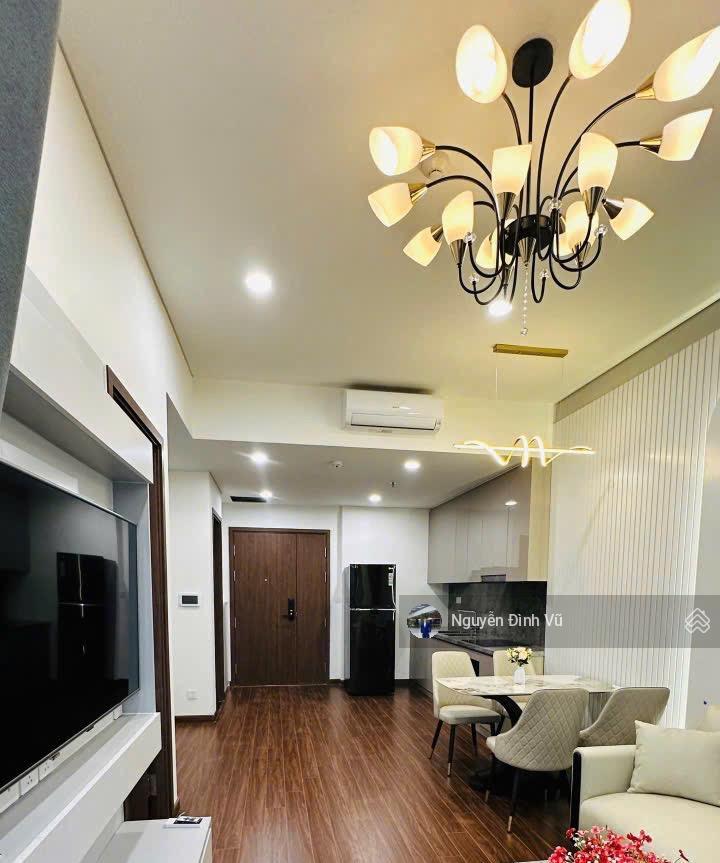 Bán căn 1n+  nhà đẹp ở ngay  full đồ  tầng trung view thoáng  giá 3,85 tỷ