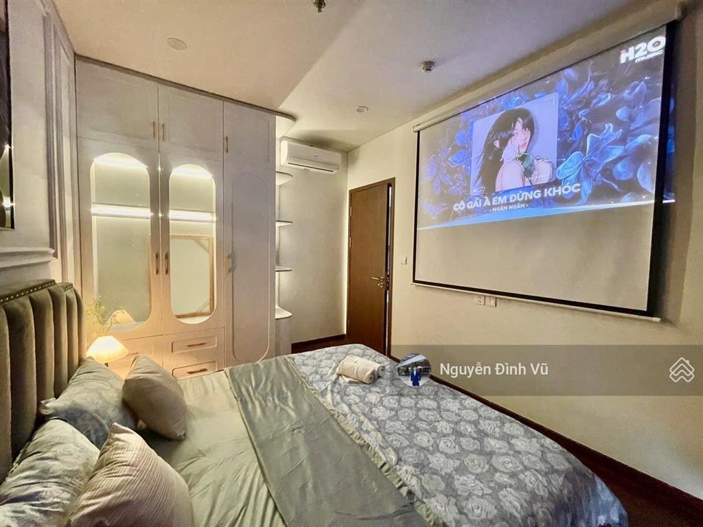 Bán căn 1n+  nhà đẹp ở ngay  full đồ  tầng trung view thoáng  giá 3,85 tỷ