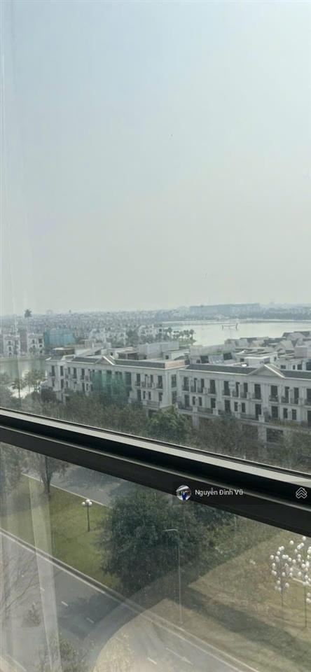 Bán căn 2pn hướng đn  tòa m3  nhà đẹp ở ngay  tầng trung view thoáng vĩnh viễn