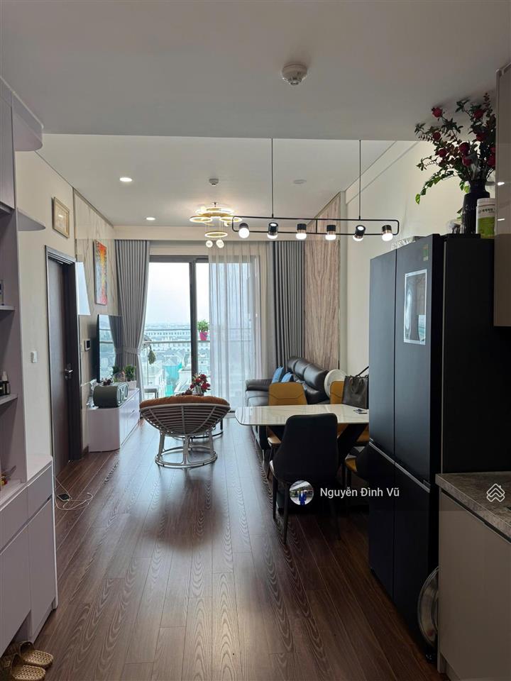 Bán căn 2pn hướng đn  tòa m3  nhà đẹp ở ngay  tầng trung view thoáng vĩnh viễn