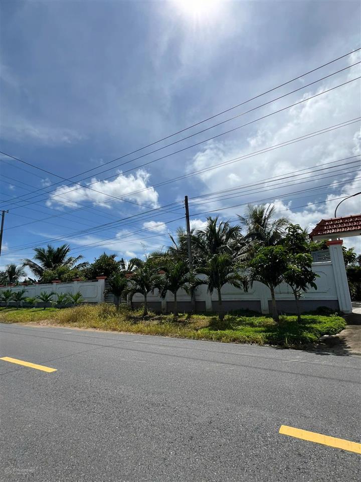 Bán đất tặng biệt thự có 200m2 tc, vườn nhãn xuồng 12 tuổi, gần suối nước nóng bình châu 0976 129 ***