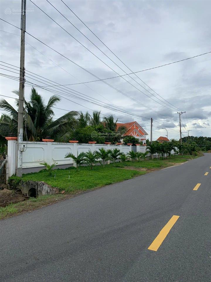 Bán đất tặng biệt thự có 200m2 tc, vườn nhãn xuồng 12 tuổi, gần suối nước nóng bình châu 0976 129 ***
