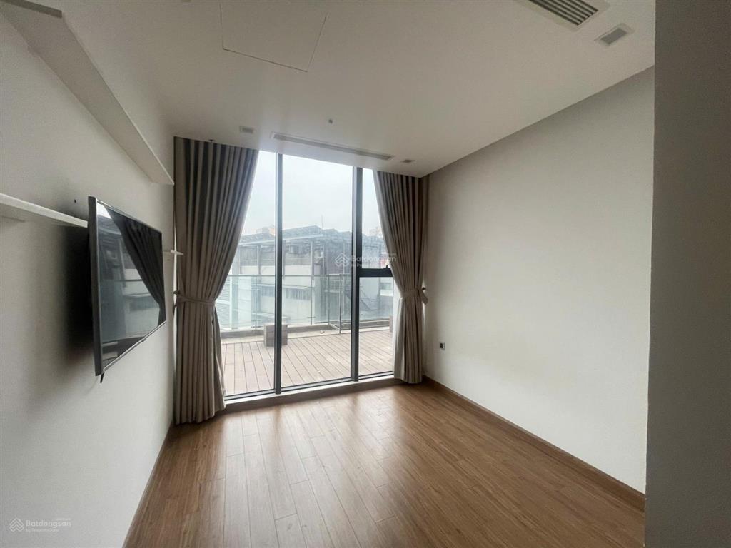 Hiếm, click đi xem ngay! 3pn vin metropolis 111m2 căn cận góc  bc đn chỉ 25,8 tỷ, cắt lỗ 500tr !