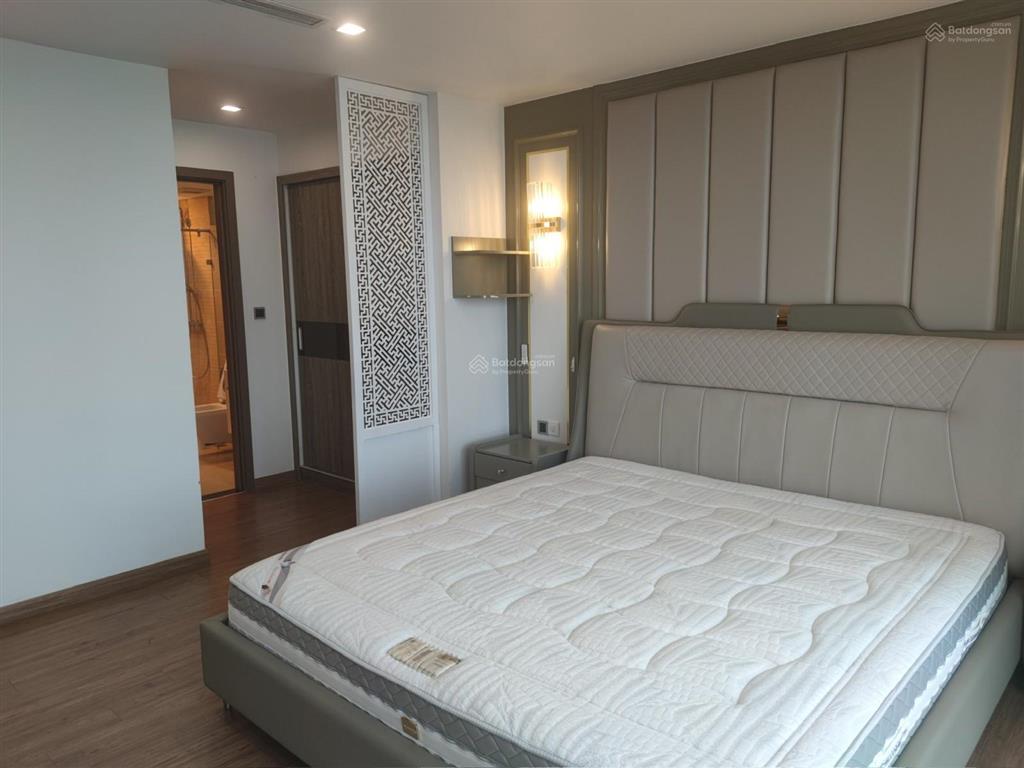 [xác thựcuy tín] siêu hot, đi xem ưng liềncăn góc 3pn, view trọn 3 hồ vin metropolis 120m30,x tỷ