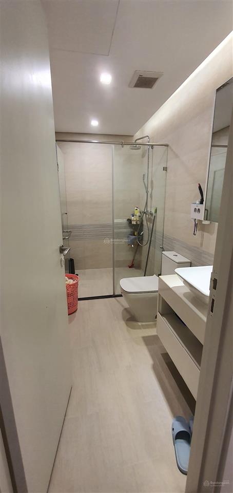 Hiếm! click xem ngay, 3pn vin metropolis tầng cao, nt đẹp 105,8m view đông nam thoáng. giá 27,x tỷ