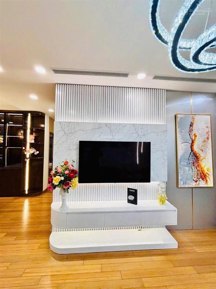Siêu hiếm! giá tốt,click đi xem ngay,ưng là chốt! 2pn the zei 89m chỉ 10,x tỷ (tl) hướng đb ,sẵn sổ