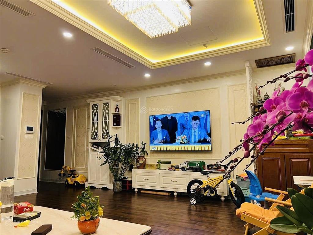 Hiếm! click xem ngay view hồ giá tốt,đi xem là chốt! 3pn vin dcapitale 102m 14,x tỷ tầng đẹp,sẵn sổ