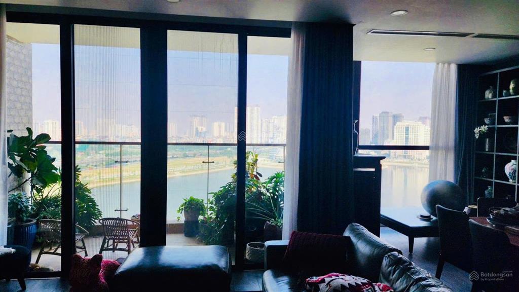 View hồ! giá tốt, click xem ngay,đi xem là ưng liền! 3pn vin skylake 91m2 hướng đn chỉ 14,x tỷ (tl)