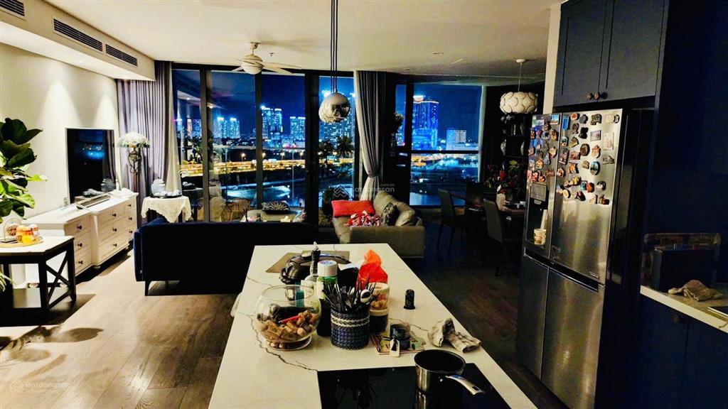 View hồ! giá tốt, click xem ngay,đi xem là ưng liền! 3pn vin skylake 91m2 hướng đn chỉ 14,x tỷ (tl)