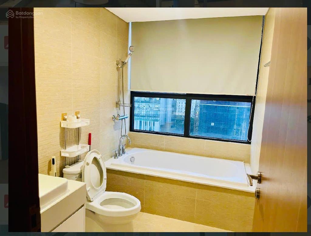 Hiếm view hồ! click đi xem ngay,cắt lỗ 500tr! 3pn vin skylake 102,73m chỉ 14,x tỷ hướng đb tầng đẹp