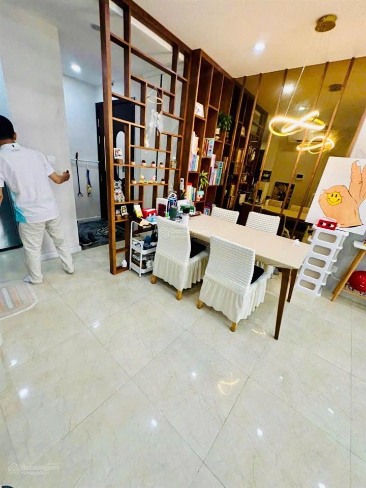 Pháp lý chuẩnccmg| 11,8 tỷ 3pn dcapitale 86,6m/95m2view hồban công đntầng caosẵn sổ