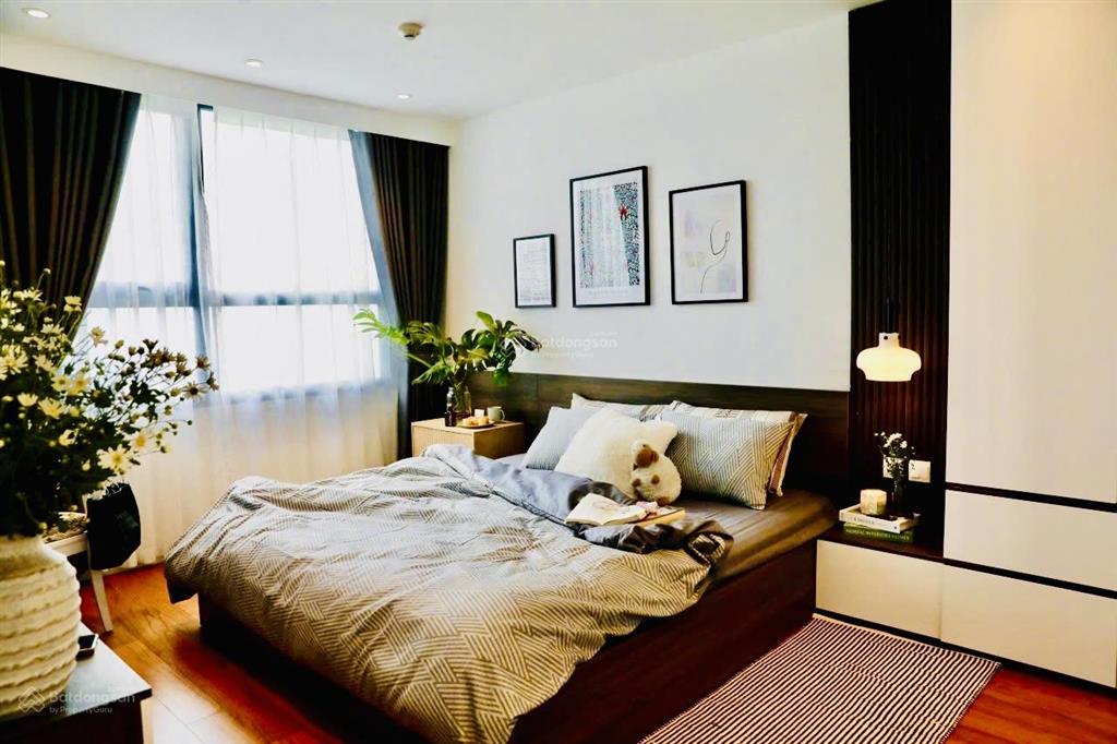 Pháp lýchứng chỉ môi giới| 12,75 tỷ 3pn nt đẹp 95m2 view thẳng hồban công đn, sẵn sổ, có slot oto