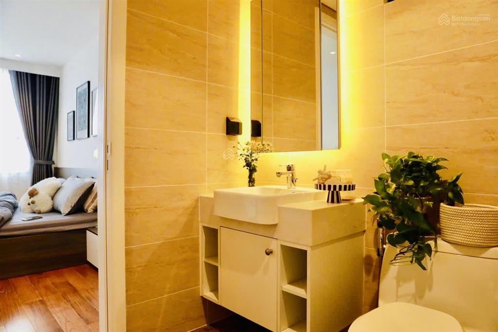 Pháp lýchứng chỉ môi giới| 12,75 tỷ 3pn nt đẹp 95m2 view thẳng hồban công đn, sẵn sổ, có slot oto