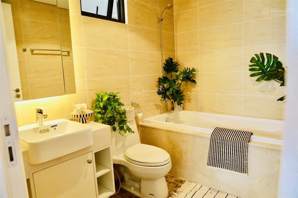 Pháp lýchứng chỉ môi giới| 12,75 tỷ 3pn nt đẹp 95m2 view thẳng hồban công đn, sẵn sổ, có slot oto