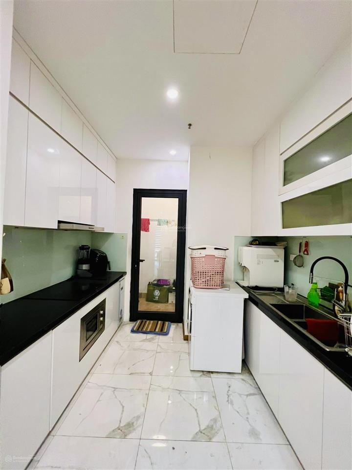 Pháp lý chuẩnccmg| 18,5 tỷ cực hiếm 4pn+1 vinhomes skylakecăn gócview hồ điều hòasẵn sổ