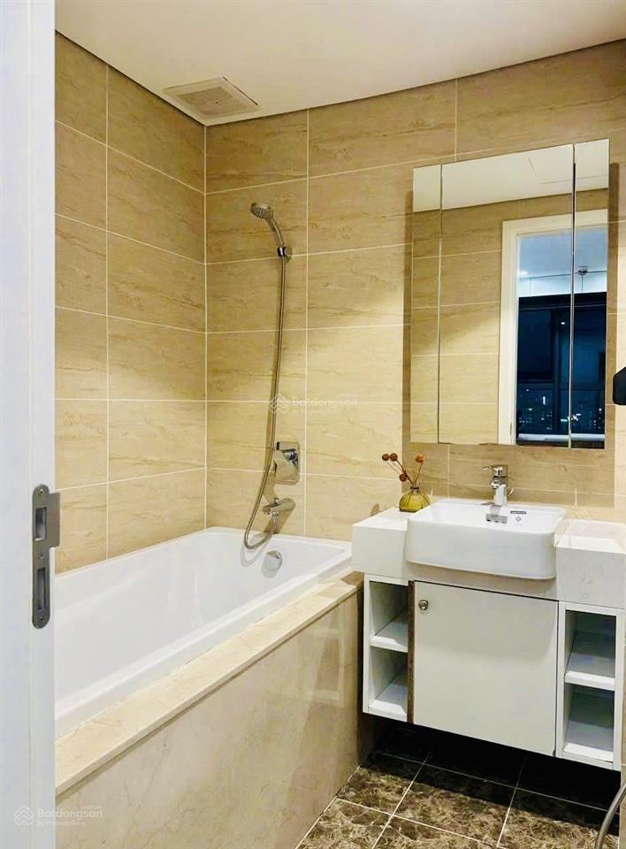 Pháp lý chuẩnccmg| 2pn vinhomes d'capitale ~71m2 view hồ full nt ban công đn sẵn sổ  8,5 tỷ