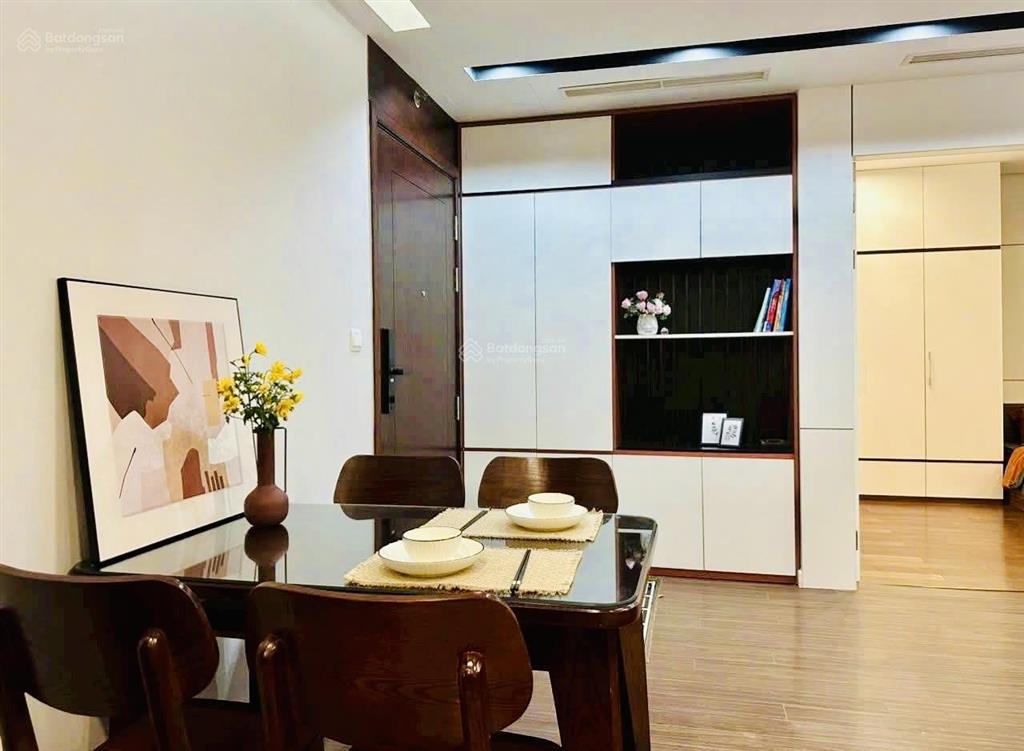 Pháp lý chuẩnccmg| 2pn vinhomes d'capitale ~71m2 view hồ full nt ban công đn sẵn sổ  8,5 tỷ