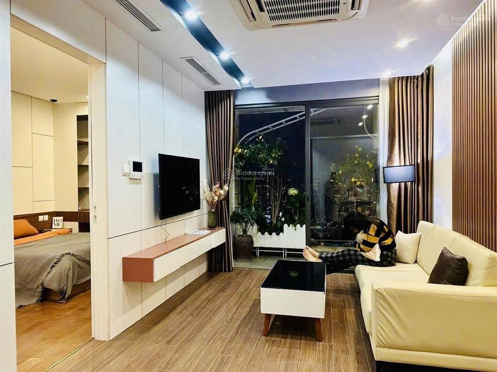 Pháp lý chuẩnccmg| 2pn vinhomes d'capitale ~71m2 view hồ full nt ban công đn sẵn sổ  8,5 tỷ