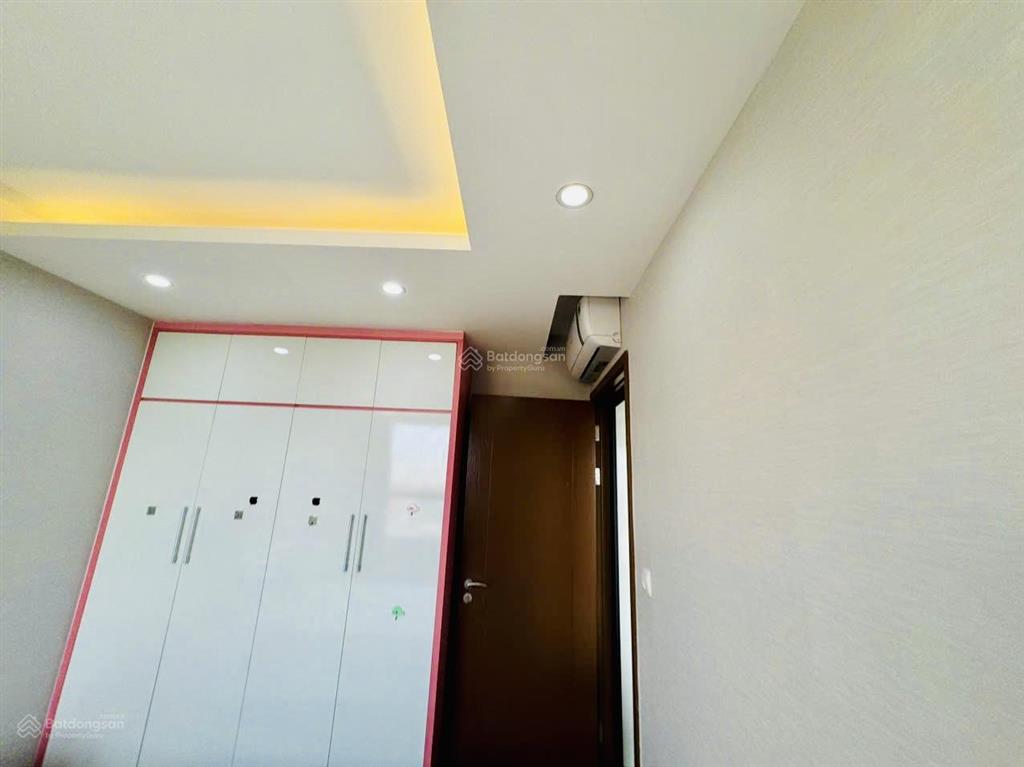 Pháp lý chuẩnccmg| 13,8 tỷ giá cực tốt3pn căn góc121m2hướng đnphòng khách rộngview keangnam !