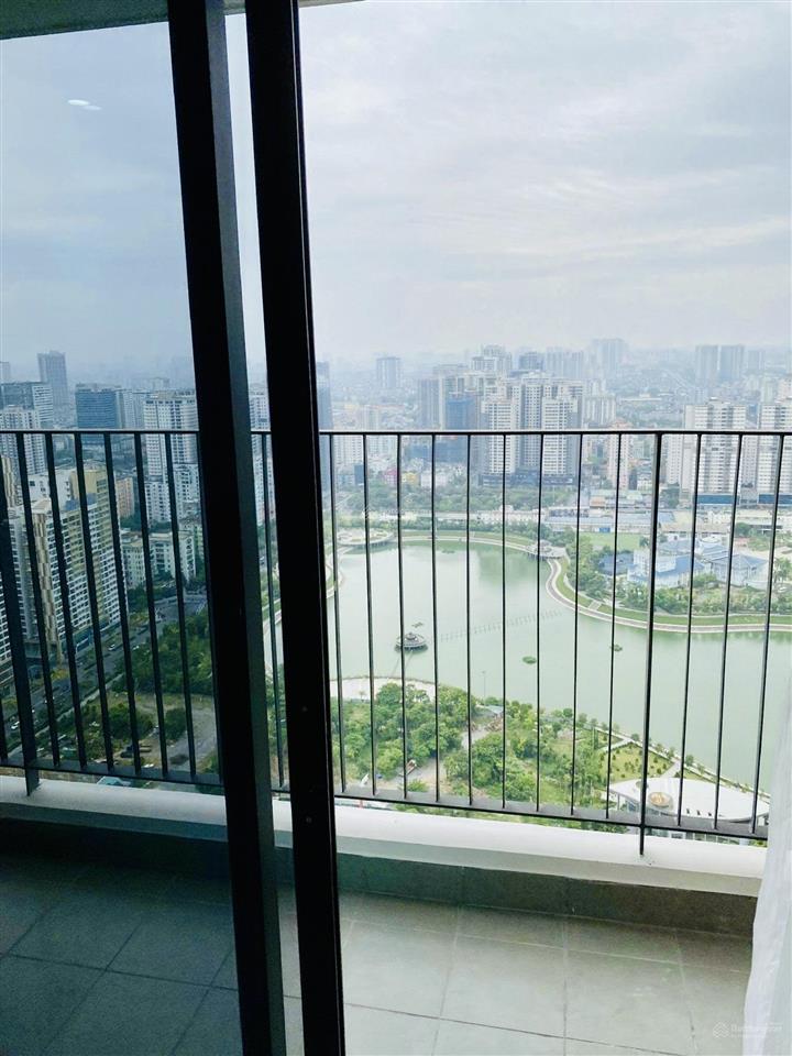 Pháp lý chuẩnccmg| 3,4 tỷ studio c2 vinhomes dcapitaleview hồbể bơiban công đnslot ô tôsẵn sổ