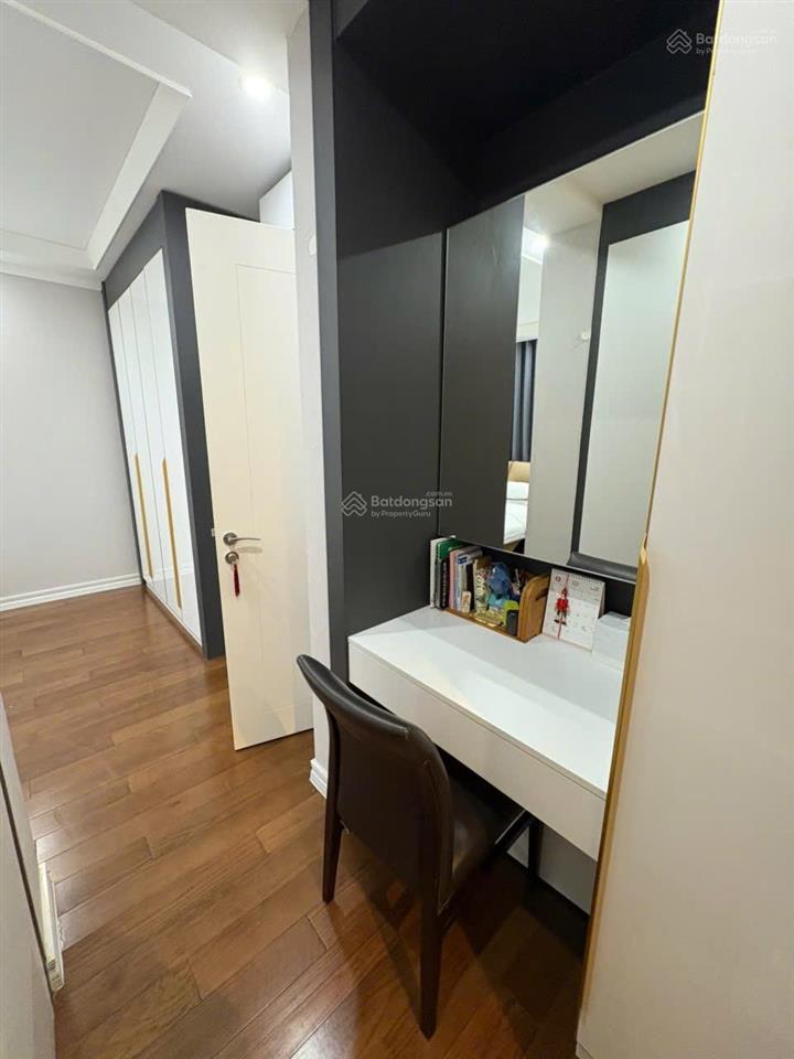 Pháp lý chuẩnccmg| 14,5tỷcực hiếm view hồ, 3pn căn gócvinhomes dcapitaleban công đn106,3/121m²